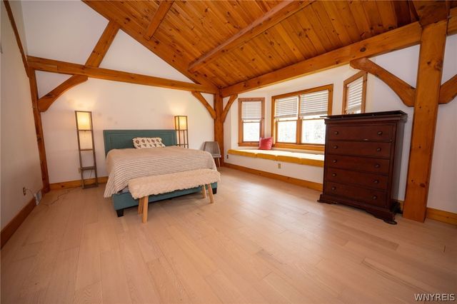 9496 West Hill Road, Boston, NY 14025