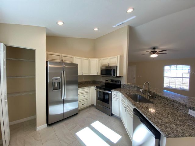 572 MARION OAKS TRAIL, Ocala, FL 34473