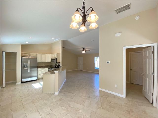 572 MARION OAKS TRAIL, Ocala, FL 34473