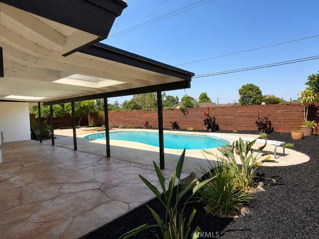 1921 Wheaton, Claremont, CA 91711