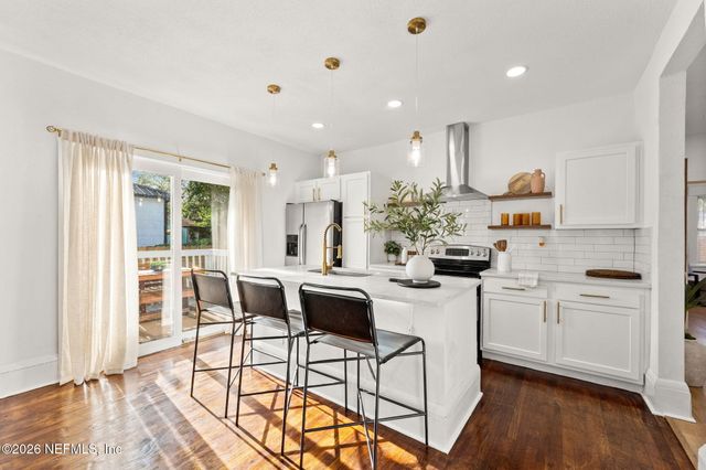 2975 ERNEST Street, Jacksonville, FL 32205