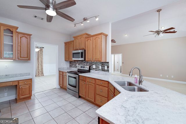 139 Marshas Vineyard, Hampton, GA 30228
