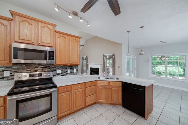 139 Marshas Vineyard, Hampton, GA 30228