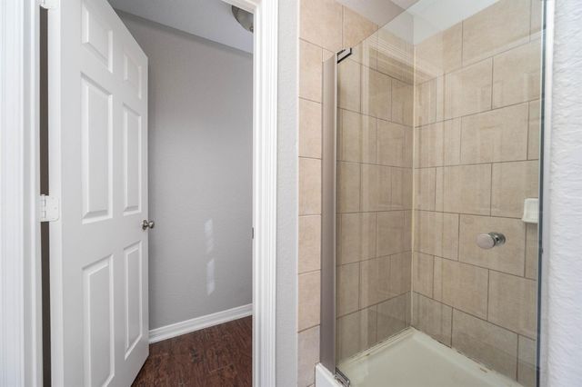 220 Kellyn Court, Conroe, TX 77306