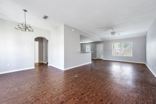 220 Kellyn Court, Conroe, TX 77306