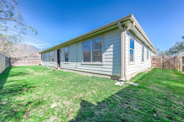 220 Kellyn Court, Conroe, TX 77306