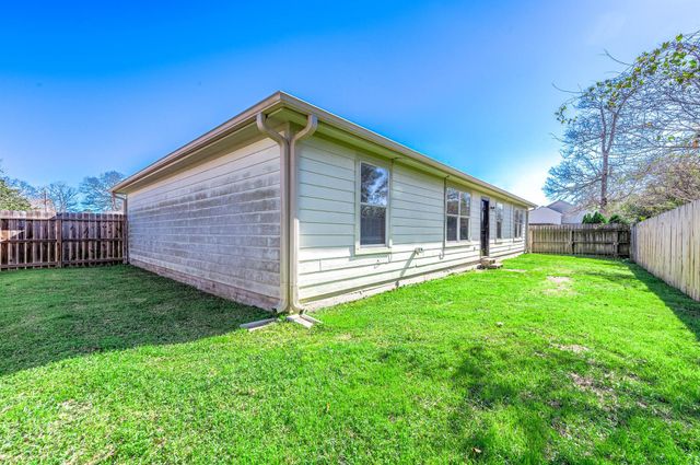 220 Kellyn Court, Conroe, TX 77306