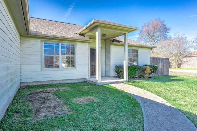 220 Kellyn Court, Conroe, TX 77306