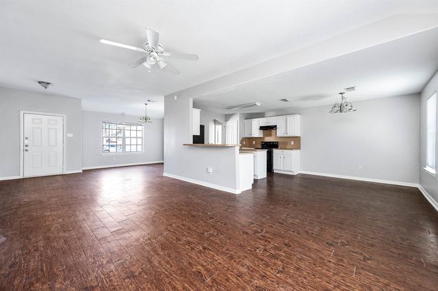 220 Kellyn Court, Conroe, TX 77306