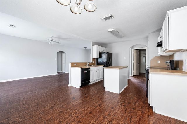 220 Kellyn Court, Conroe, TX 77306
