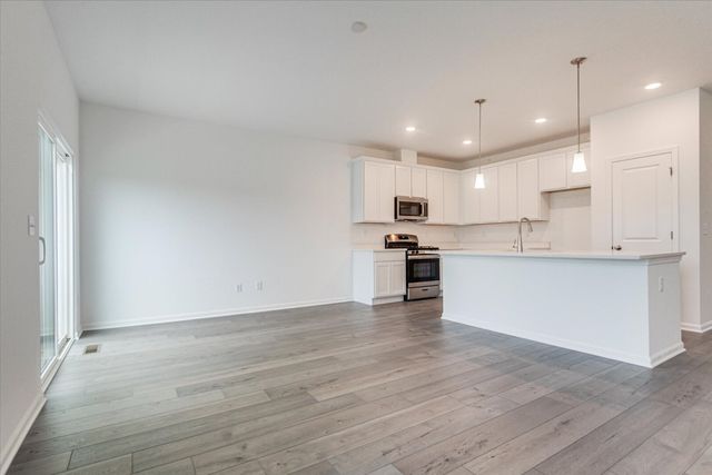 424 Comstock Road, South Elgin, IL 60177