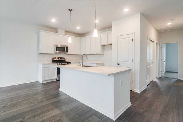 424 Comstock Road, South Elgin, IL 60177