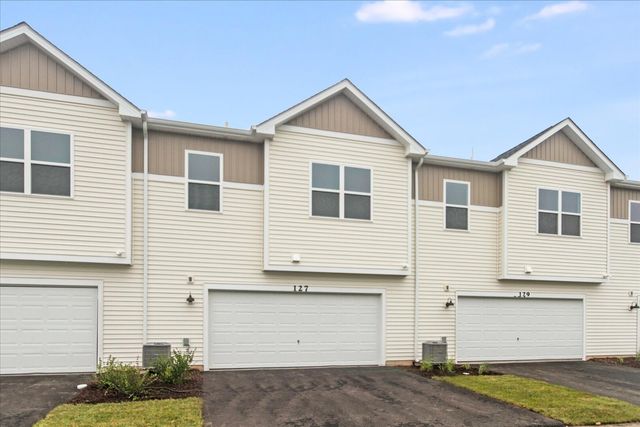 424 Comstock Road, South Elgin, IL 60177