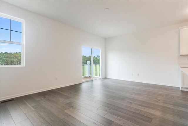 424 Comstock Road, South Elgin, IL 60177