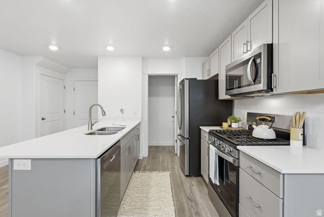 406 N REGATTA LN, Saratoga Springs, UT 84045