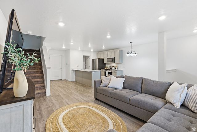 406 N REGATTA LN, Saratoga Springs, UT 84045