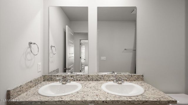 260 Raulston Drive, Byram, MS 39272