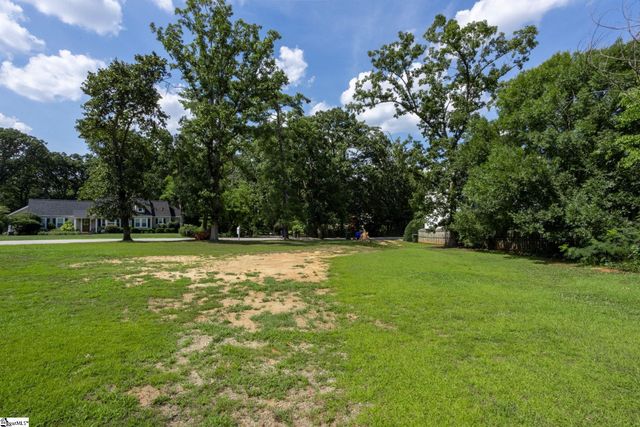 9 Willow Springs Drive, Greenville, SC 29607