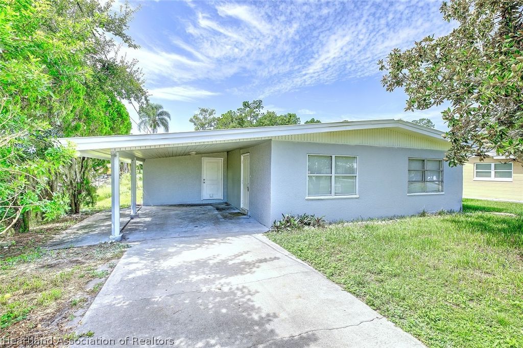 1061 Lake Sebring Drive, Sebring, FL 33870