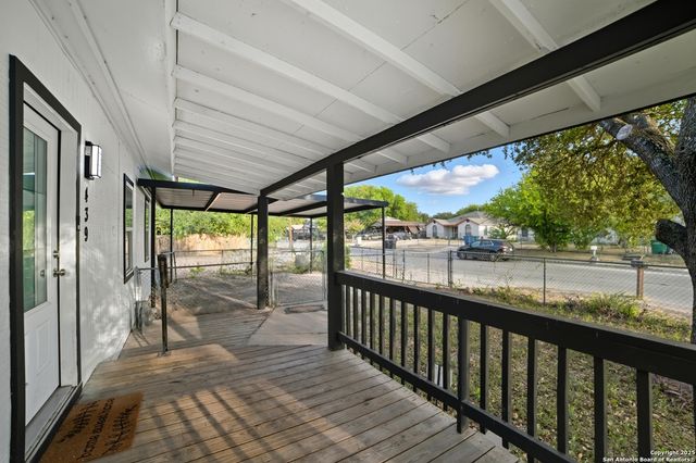 439 Grosvenor, San Antonio, TX 78221