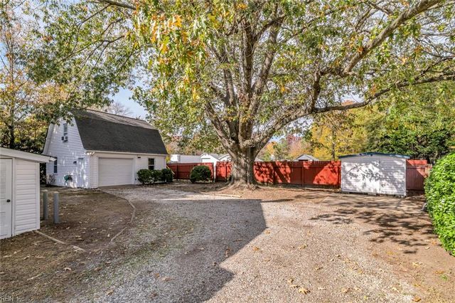 165 Little Florida RD, Poquoson, VA 23662