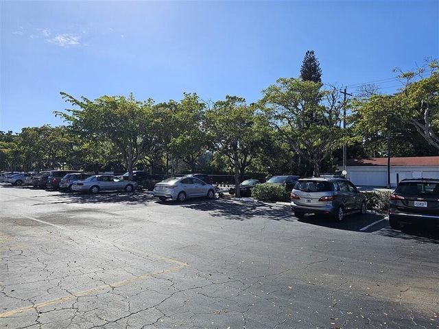 1502 S Lakeside Drive 118, Lake Worth Beach, FL 33460