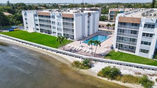 1502 S Lakeside Drive 118, Lake Worth Beach, FL 33460