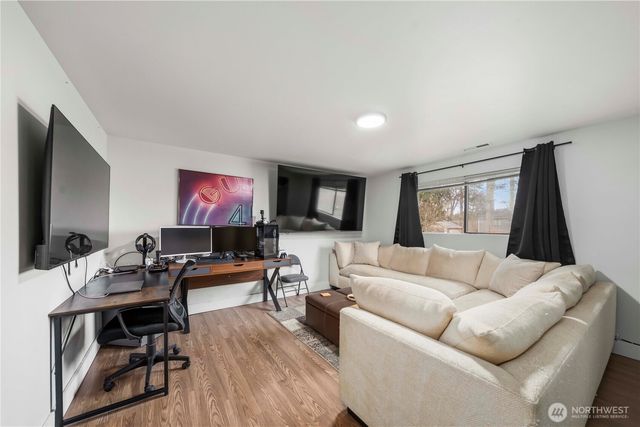 27708 128th Place SE, Kent, WA 98030