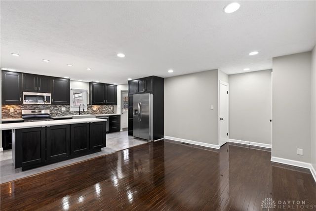 212 Robert Lane, Xenia, OH 45385