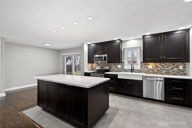 212 Robert Lane, Xenia, OH 45385