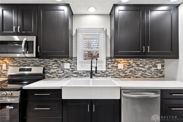 212 Robert Lane, Xenia, OH 45385