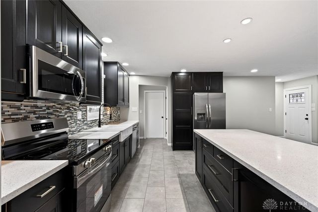 212 Robert Lane, Xenia, OH 45385