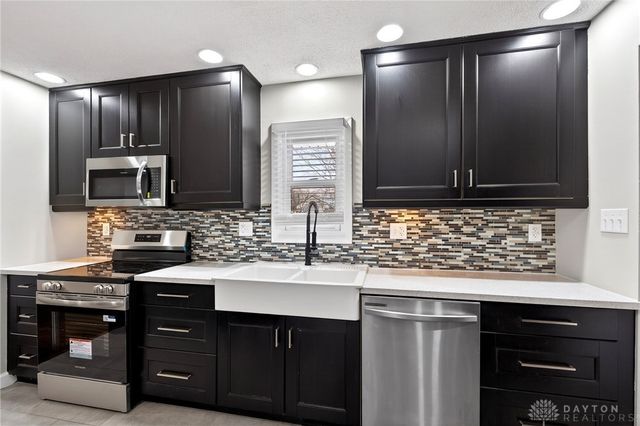 212 Robert Lane, Xenia, OH 45385