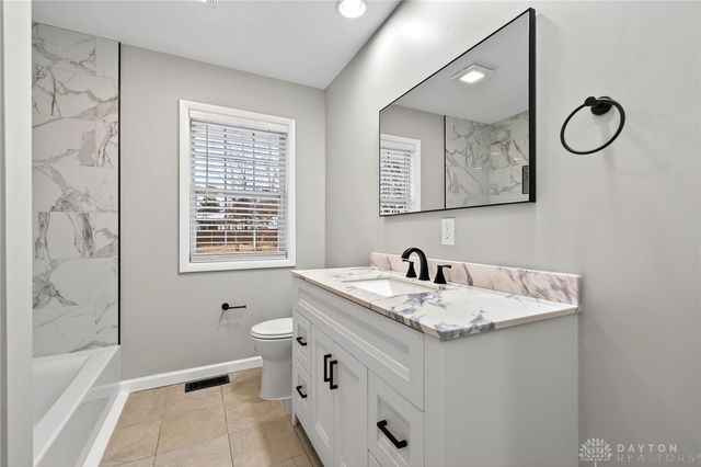 212 Robert Lane, Xenia, OH 45385