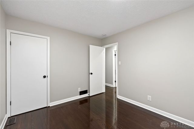 212 Robert Lane, Xenia, OH 45385