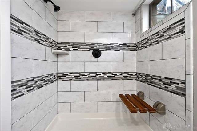 212 Robert Lane, Xenia, OH 45385