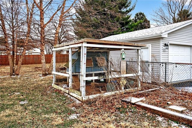 212 Robert Lane, Xenia, OH 45385