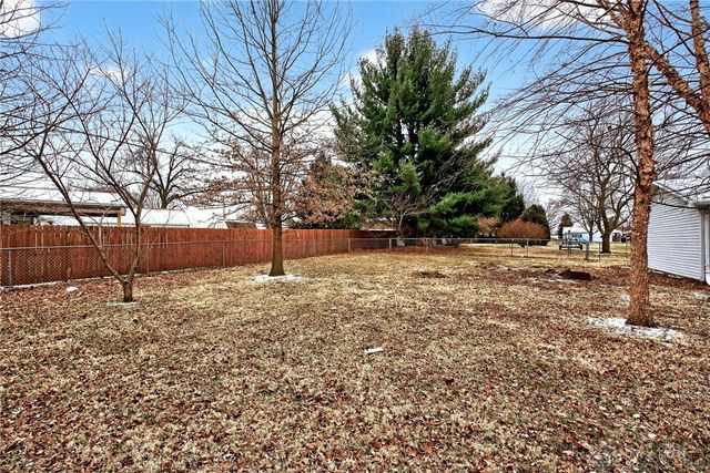 212 Robert Lane, Xenia, OH 45385