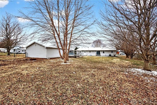 212 Robert Lane, Xenia, OH 45385