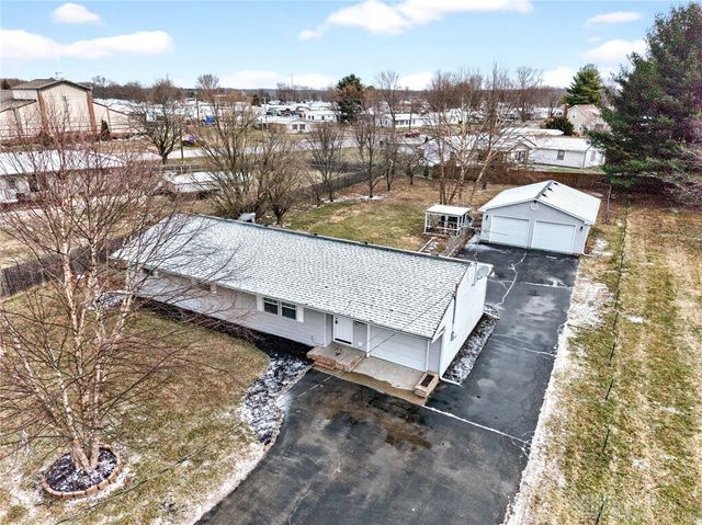 212 Robert Lane, Xenia, OH 45385