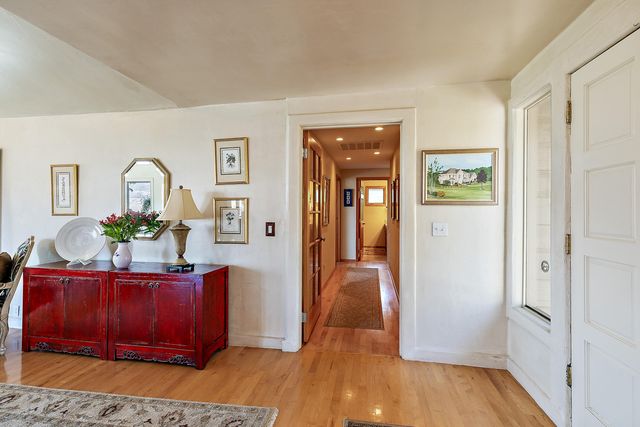 290 Skycrest Drive, Ashland, OR 97520