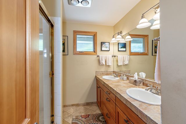 290 Skycrest Drive, Ashland, OR 97520