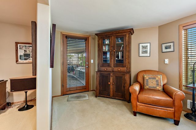 290 Skycrest Drive, Ashland, OR 97520