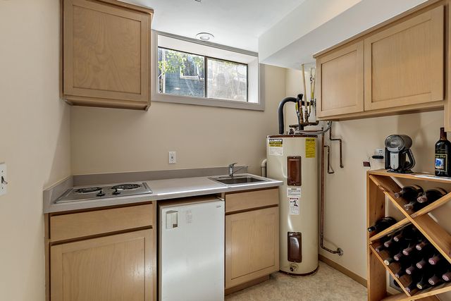 290 Skycrest Drive, Ashland, OR 97520