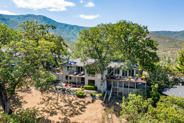 290 Skycrest Drive, Ashland, OR 97520