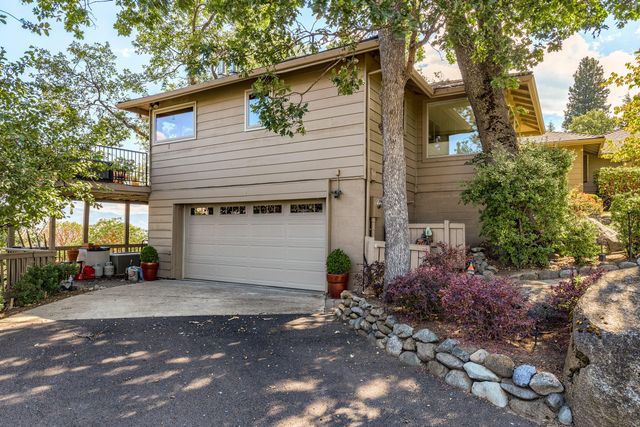 290 Skycrest Drive, Ashland, OR 97520