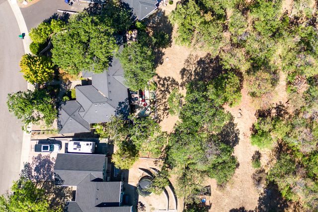 290 Skycrest Drive, Ashland, OR 97520