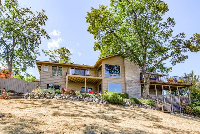 290 Skycrest Drive, Ashland, OR 97520