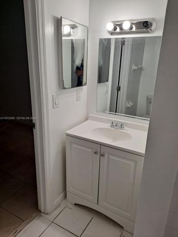 2544 Riverside Dr 215, Coral Springs, FL 33065