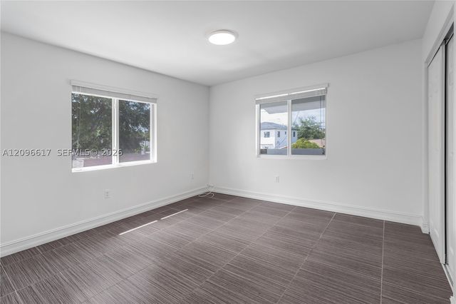 2132 NW 47th St, Miami, FL 33142